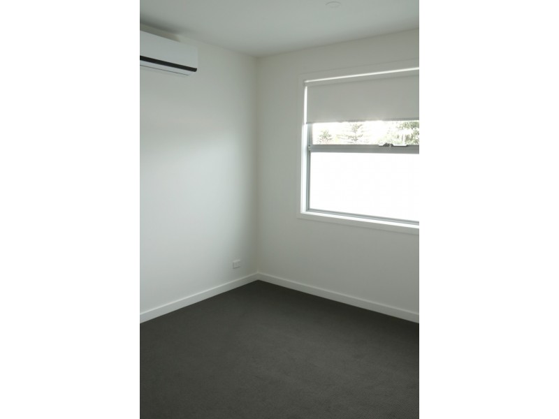 2/2 Barb Street, Maribyrnong VIC 3032