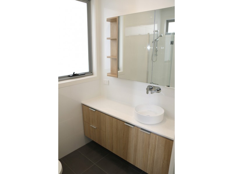 2/2 Barb Street, Maribyrnong VIC 3032