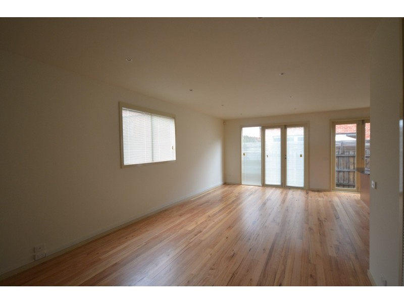 12 Rope Walk, Brunswick VIC 3056