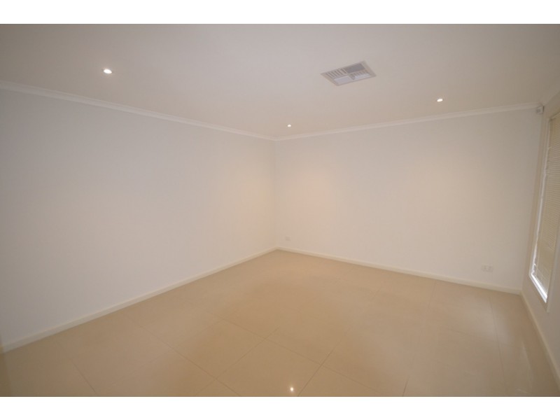 2/50 Daley Street, Glenroy VIC 3046