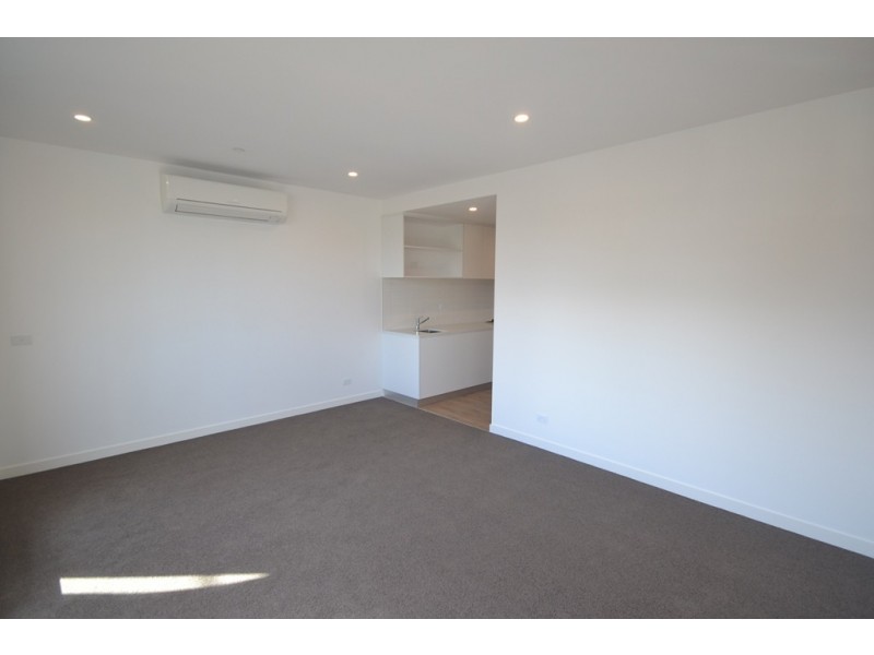 102/20 Bedford Street, Reservoir VIC 3073