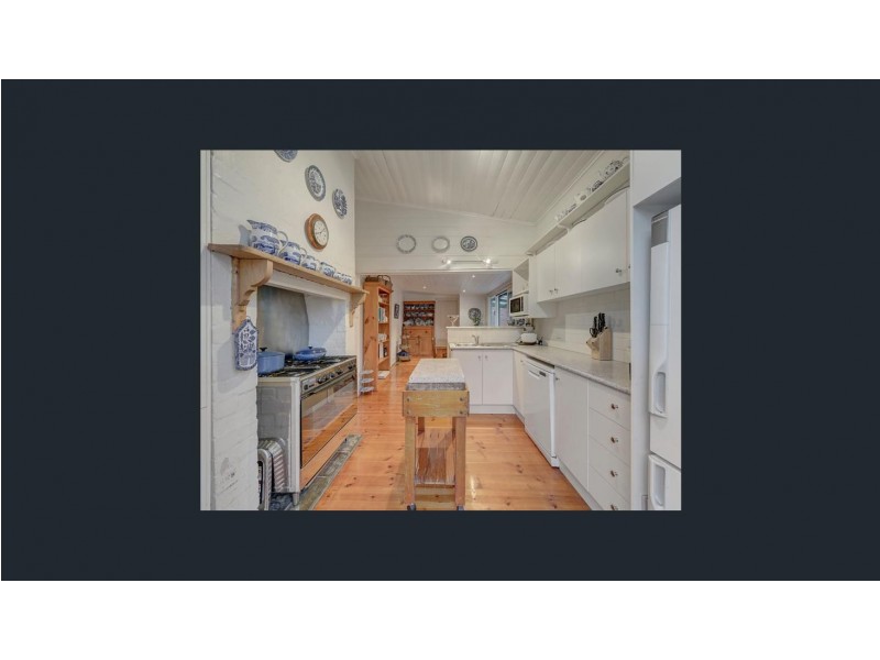 175 Cape Street, Heidelberg VIC 3084