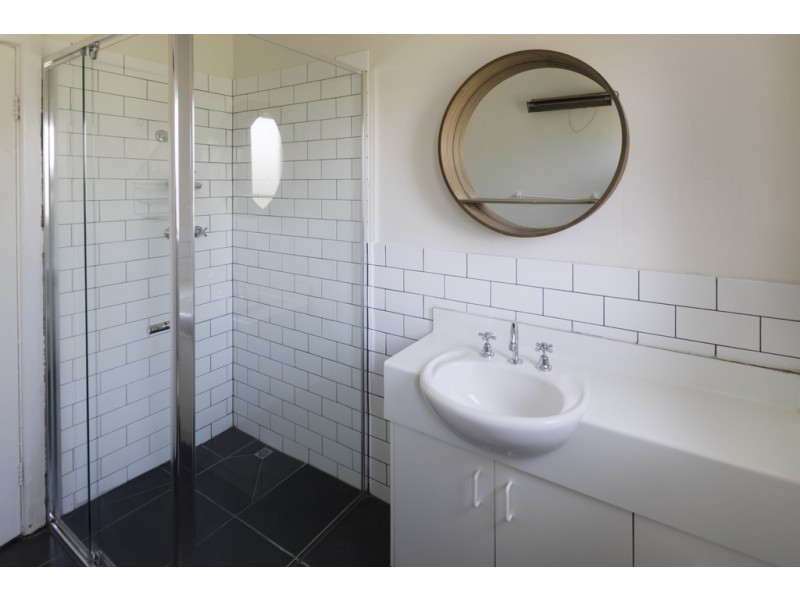 11 Alec Crescent, Fawkner VIC 3060