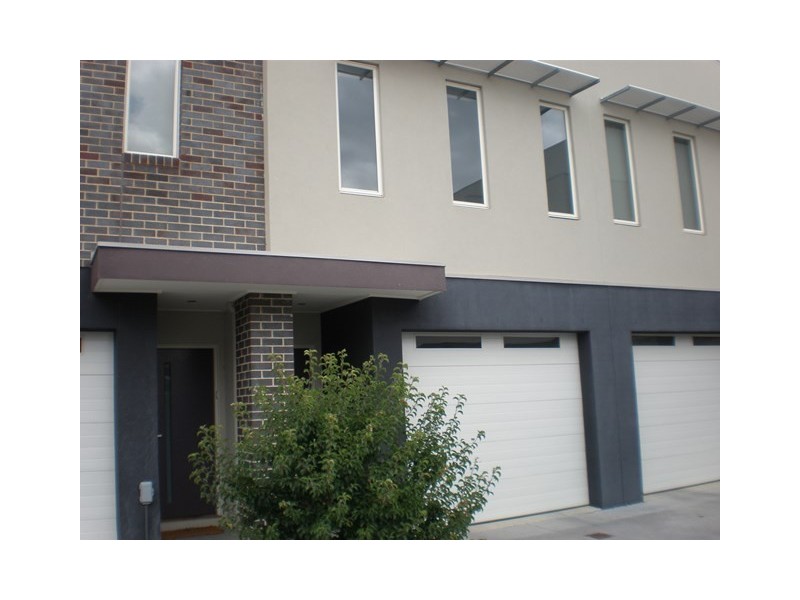 10/110 Moore Street, Coburg VIC 3058