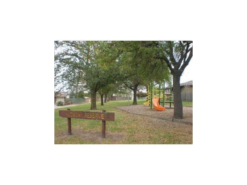 1/7 Passfield Street, Brunswick West VIC 3055