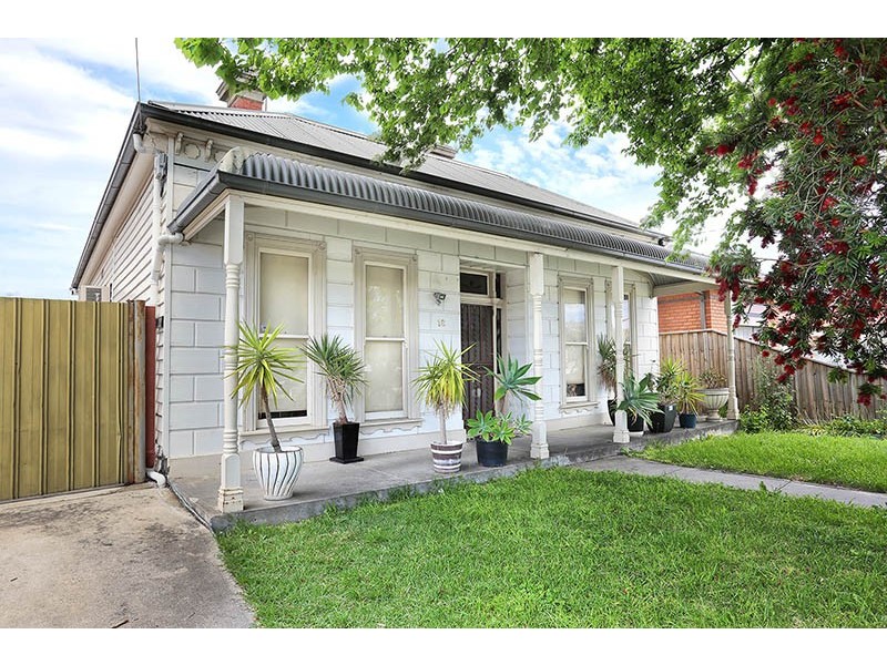 18 DeCarle Street, Coburg VIC 3058