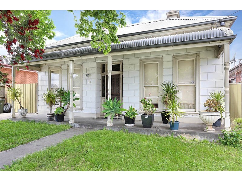 18 DeCarle Street, Coburg VIC 3058