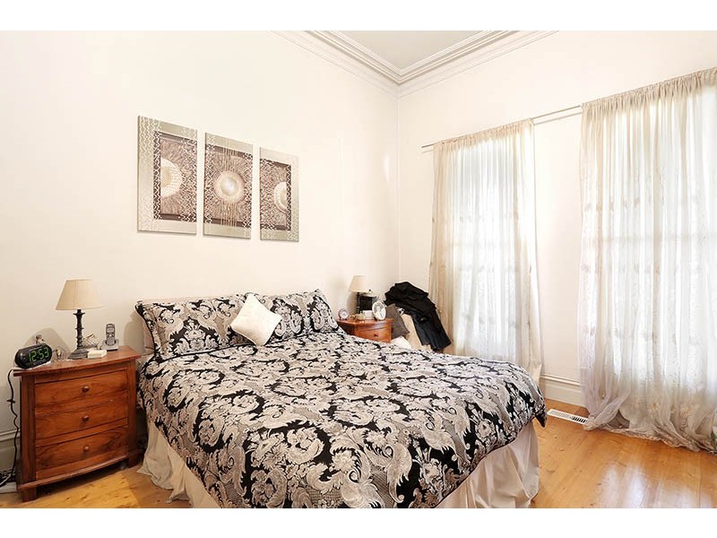 18 DeCarle Street, Coburg VIC 3058