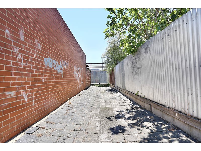 18 DeCarle Street, Coburg VIC 3058