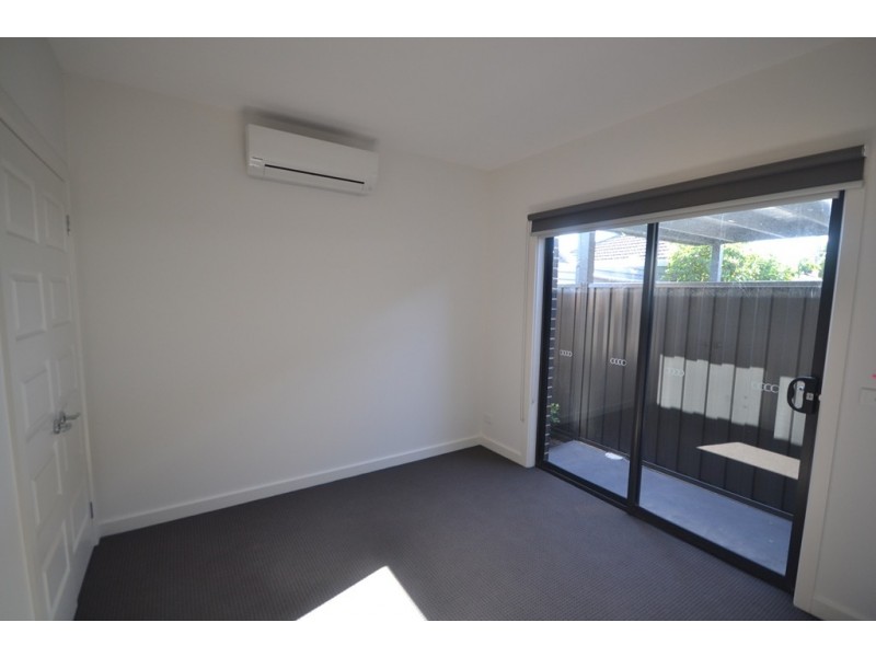 2/5 Ameily Crescent, Reservoir VIC 3073