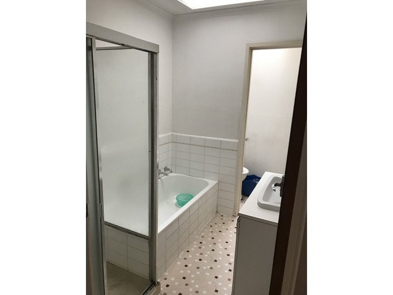 1/33 Clovelly Avenue, Glenroy VIC 3046