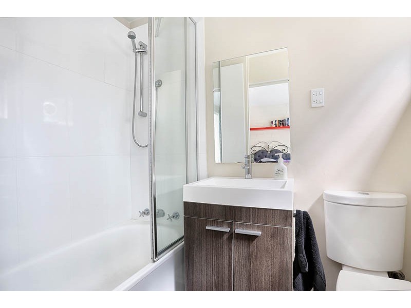 4/10 Station Street, Fairfield VIC 3078