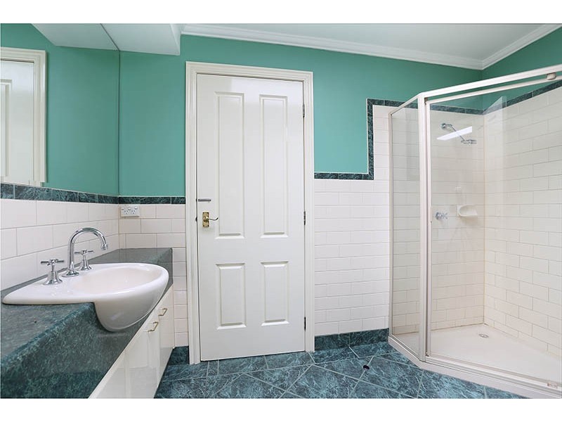 1A The Avenue, Coburg VIC 3058