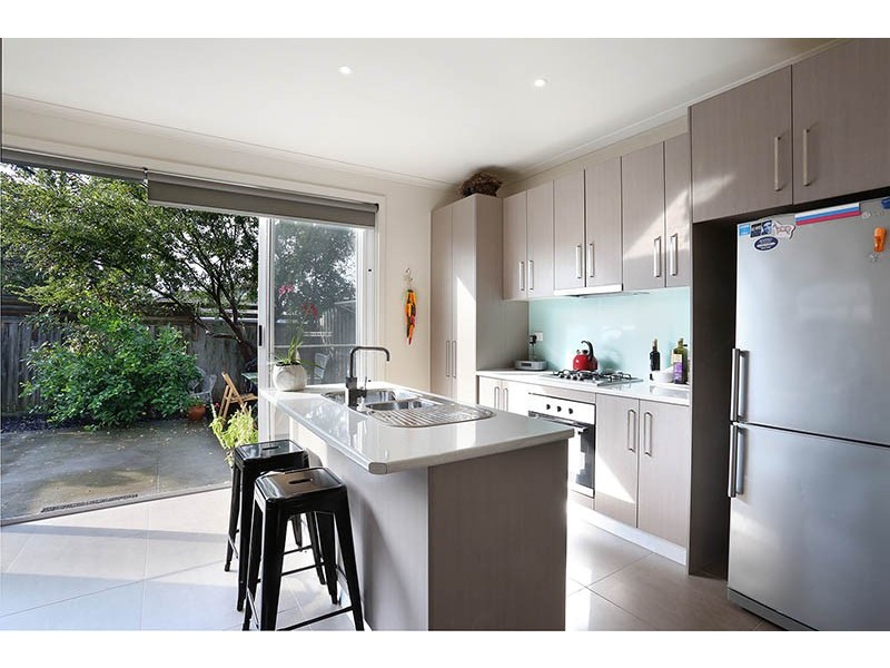 2/4 Manly Court, Coburg North VIC 3058