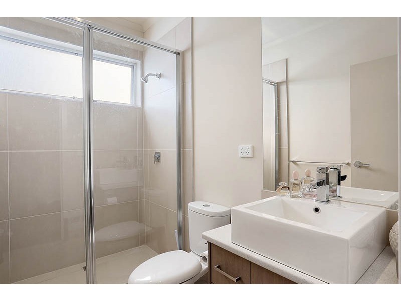 2/4 Manly Court, Coburg North VIC 3058