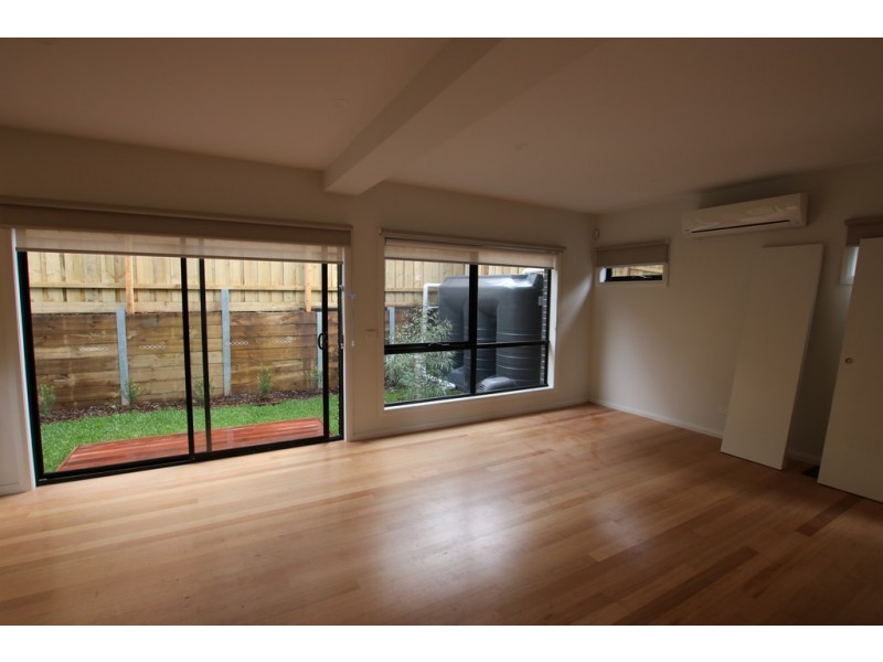 2/36 Austin Crescent, Pascoe Vale VIC 3044