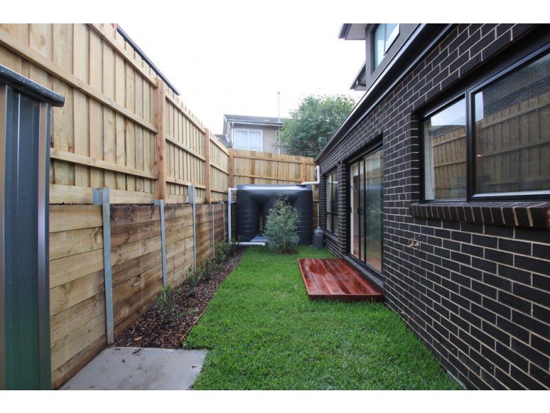 2/36 Austin Crescent, Pascoe Vale VIC 3044