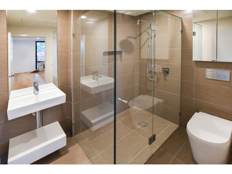 106/956 Doncaster Road, Doncaster East VIC 3109