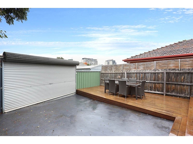 10 Aberdeen Street, Brunswick VIC 3056