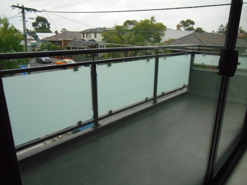 1/185 Albion Street, Brunswick VIC 3056