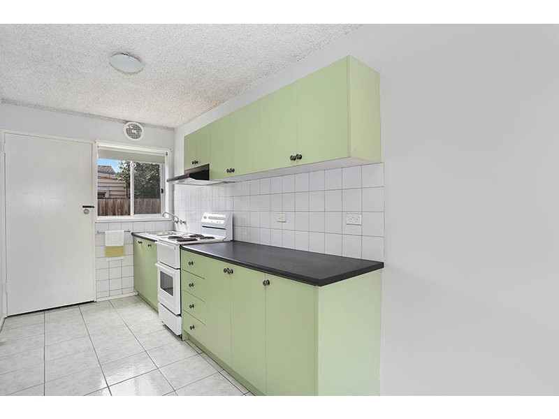 2/24 Mashoobra Street, Coburg VIC 3058
