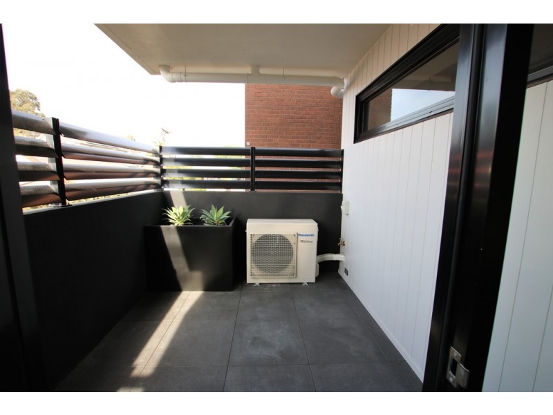 202/154 High Street, Preston VIC 3072