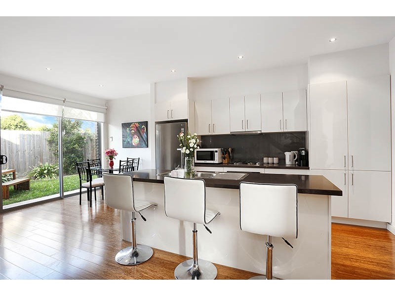 2/27 Horton Street, Reservoir VIC 3073