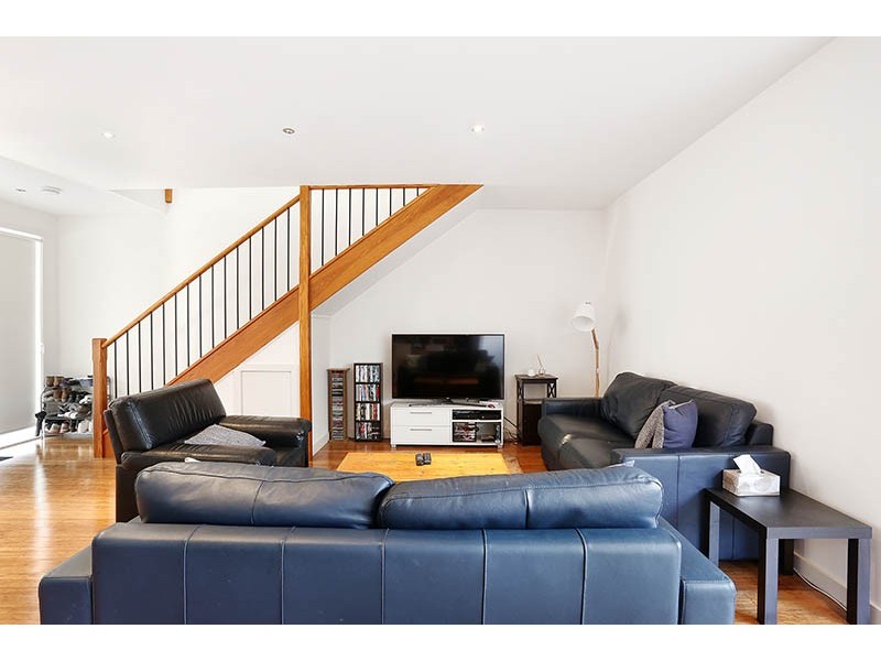 2/27 Horton Street, Reservoir VIC 3073