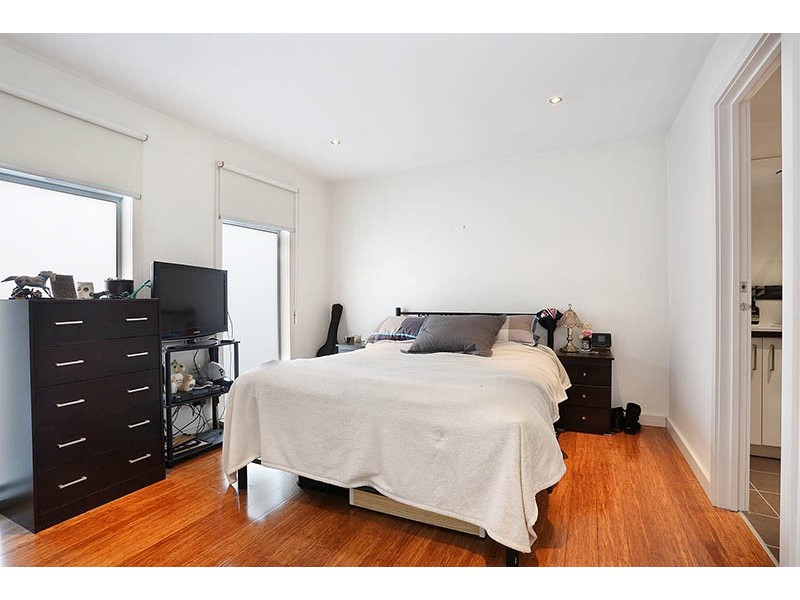 2/27 Horton Street, Reservoir VIC 3073
