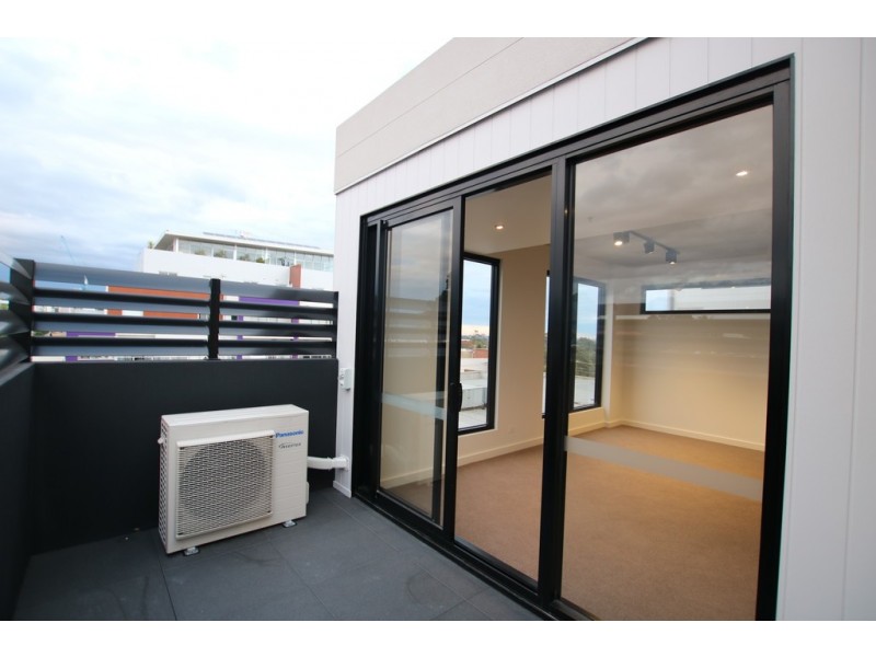 301/154 High Street, Preston VIC 3072