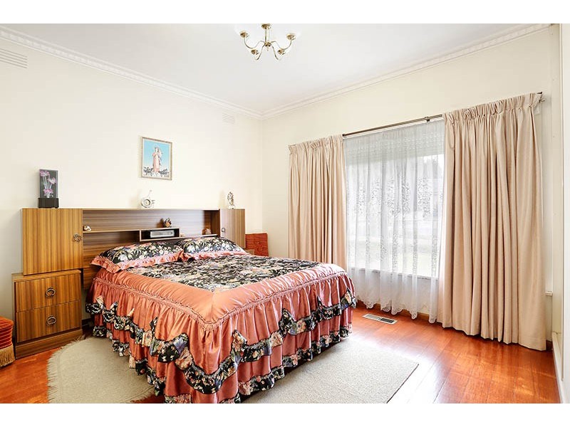 73 Melbourne Avenue, Glenroy VIC 3046
