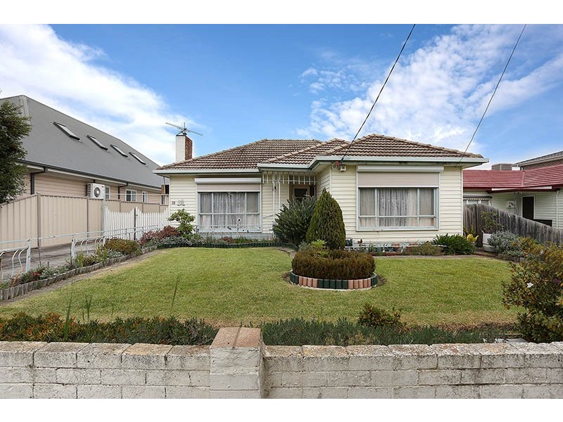 73 Melbourne Avenue, Glenroy VIC 3046