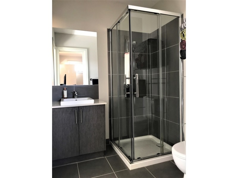 4/80 McIntosh Street, Airport West VIC 3042