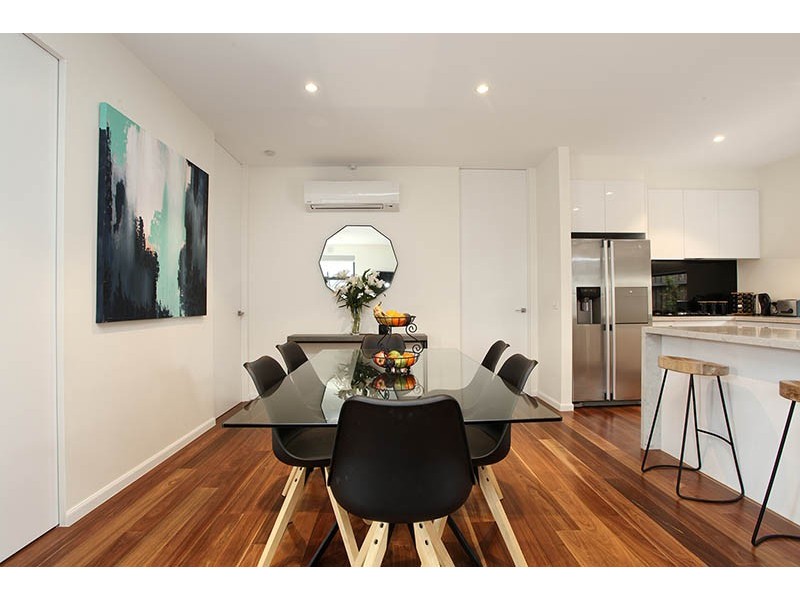 2/13 Surrey Street, Hadfield VIC 3046