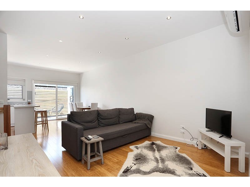 2/69 Heller Street, Brunswick West VIC 3055