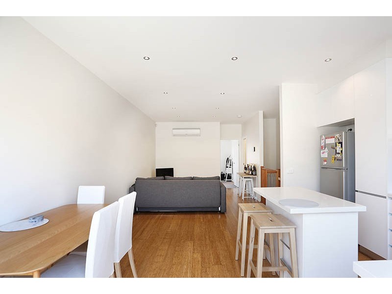 2/69 Heller Street, Brunswick West VIC 3055