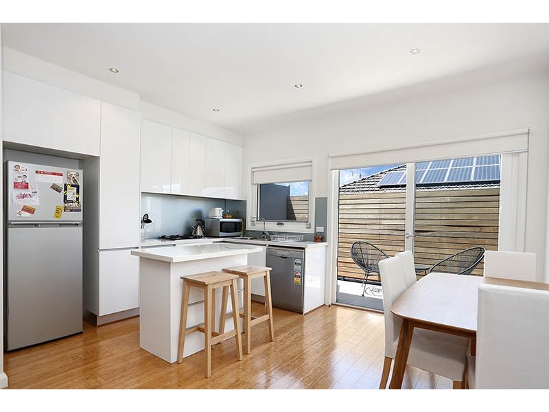 2/69 Heller Street, Brunswick West VIC 3055