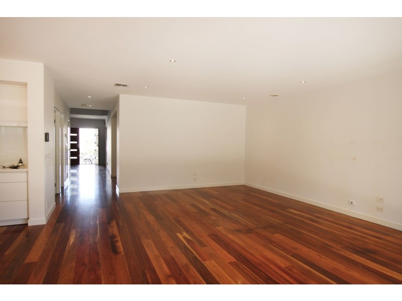 7 Lynn Street, Coburg VIC 3058
