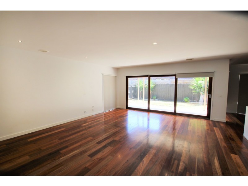 7 Lynn Street, Coburg VIC 3058