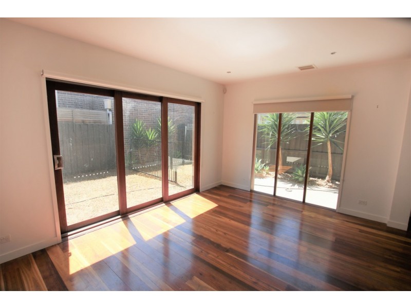 7 Lynn Street, Coburg VIC 3058