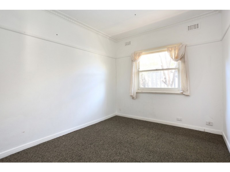 128 Melbourne Avenue, Glenroy VIC 3046