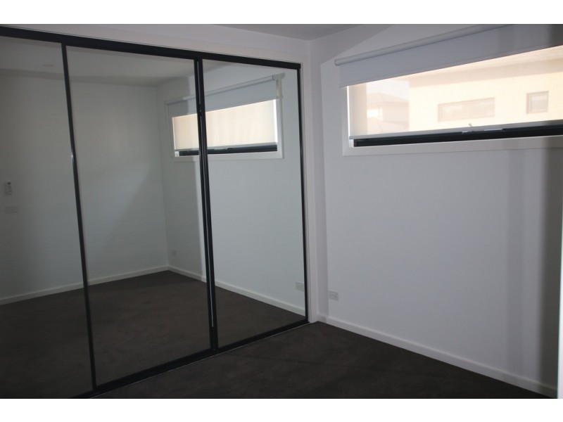 3/4 Grover Street, Pascoe Vale VIC 3044