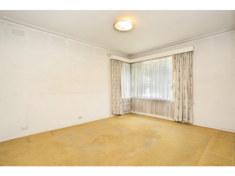 41 Lorraine Drive, Burwood East VIC 3151