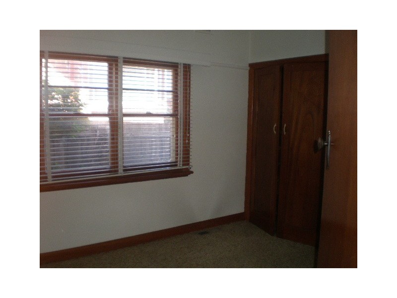 16  Warren Street, Pascoe Vale South VIC 3044