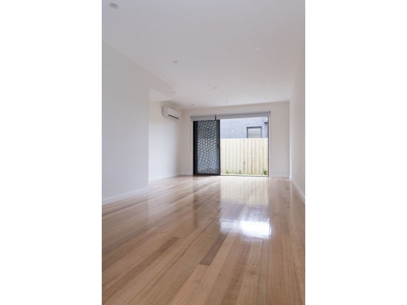 3/2 Barrys Lane, Coburg VIC 3058