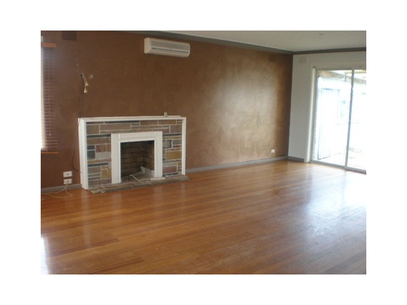 62 Outlook Drive, Glenroy VIC 3046