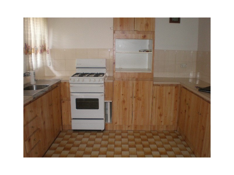 2/22 Balloan Street, Coburg VIC 3058