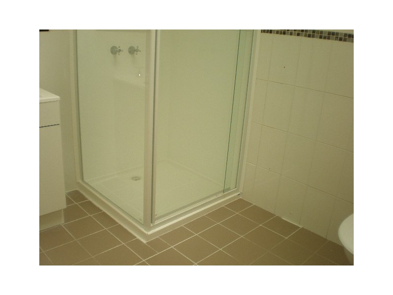 2/22 Balloan Street, Coburg VIC 3058