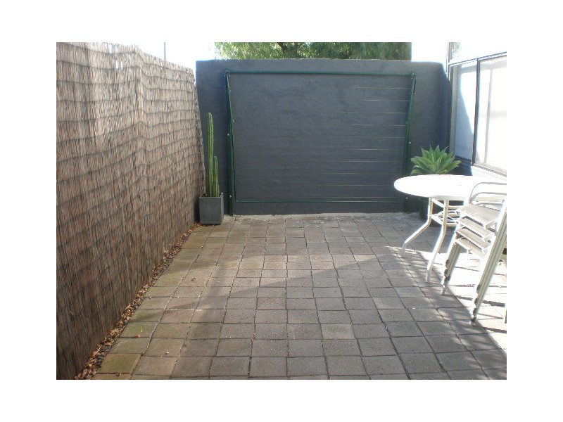 1/376 Albert Street, Brunswick VIC 3056