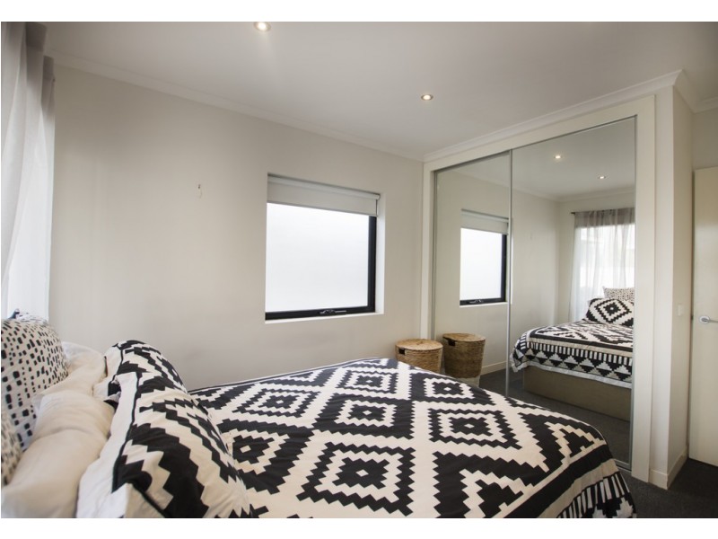 1/27 Hope Street, Brunswick VIC 3056